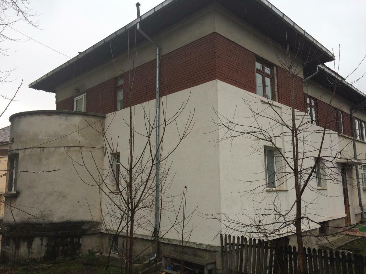Garsoniera Mandrilor Apartment Slanic Ngoại thất bức ảnh
